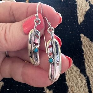 ❤️ Kingman Turquoise Southwestern Sterling Silver Feather Dangle Earrings 1.59”L